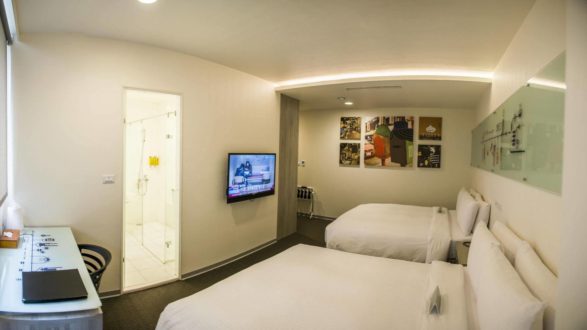 Olah Poshtel - Taichung Station Hotell Eksteriør bilde